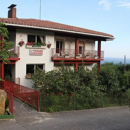 Pension Tximistarri San Sebastián Exteriör bild