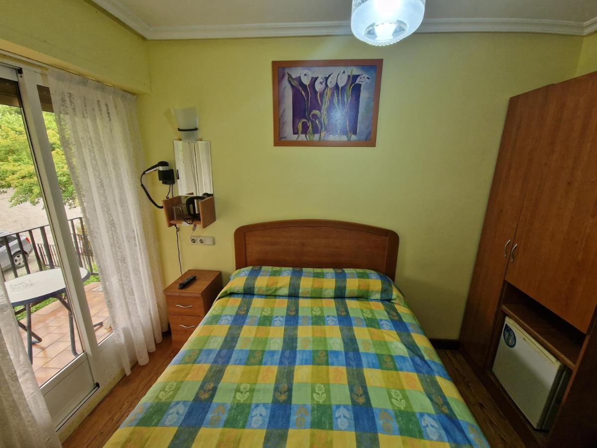 Pension Tximistarri San Sebastián Exteriör bild