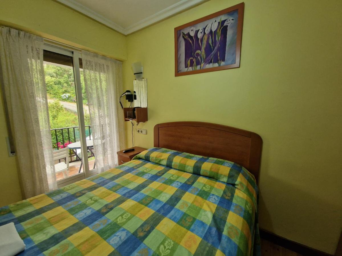 Pension Tximistarri San Sebastián Exteriör bild